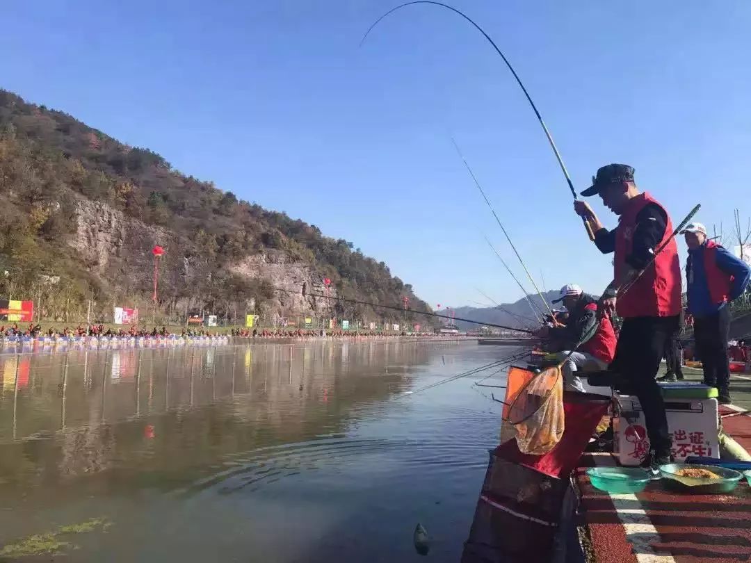 中外垂钓高手吉林松花湖竞技
