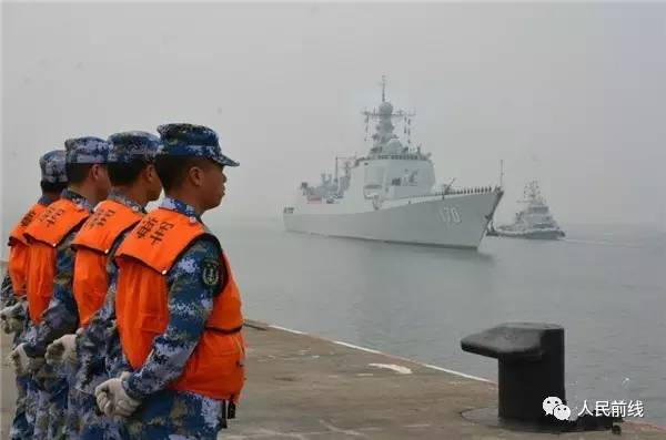 海军某基地机关到练兵一线问需帮困解难