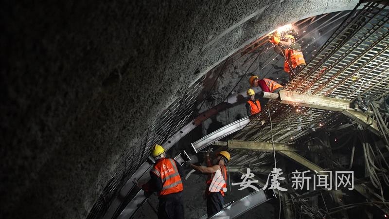 国庆假期深江铁路珠江口隧道建设不停歇