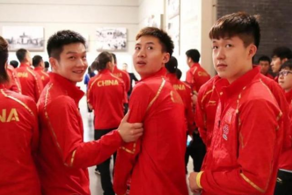 国乒男团激情出战 亚锦赛荣耀时刻再次为国争光