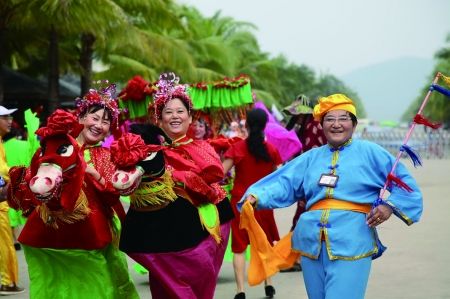 重阳节三亚错峰游精彩开启 让老年朋友们尽情体验南山长寿文化之旅