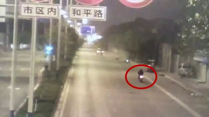 罗马尼亚惊现路面巨坑 幼童不幸被吞噬事件引发社会关注与反思