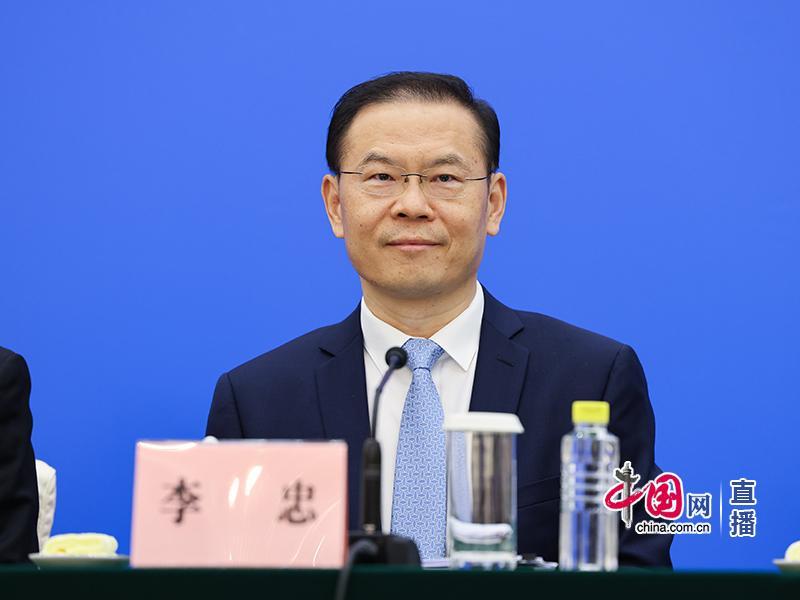 全国人大常委会通过渐进式延迟退休年龄新方案引发社会热议与关注