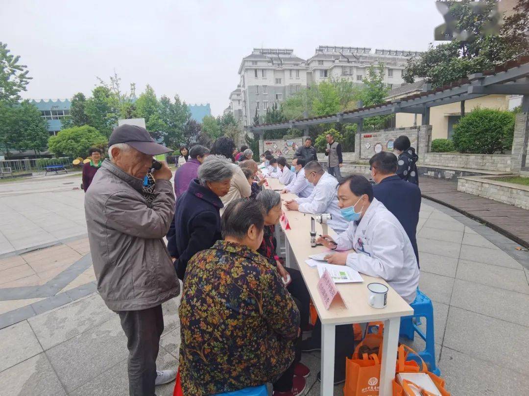吴井街道惠民三件事做到居民家门口
